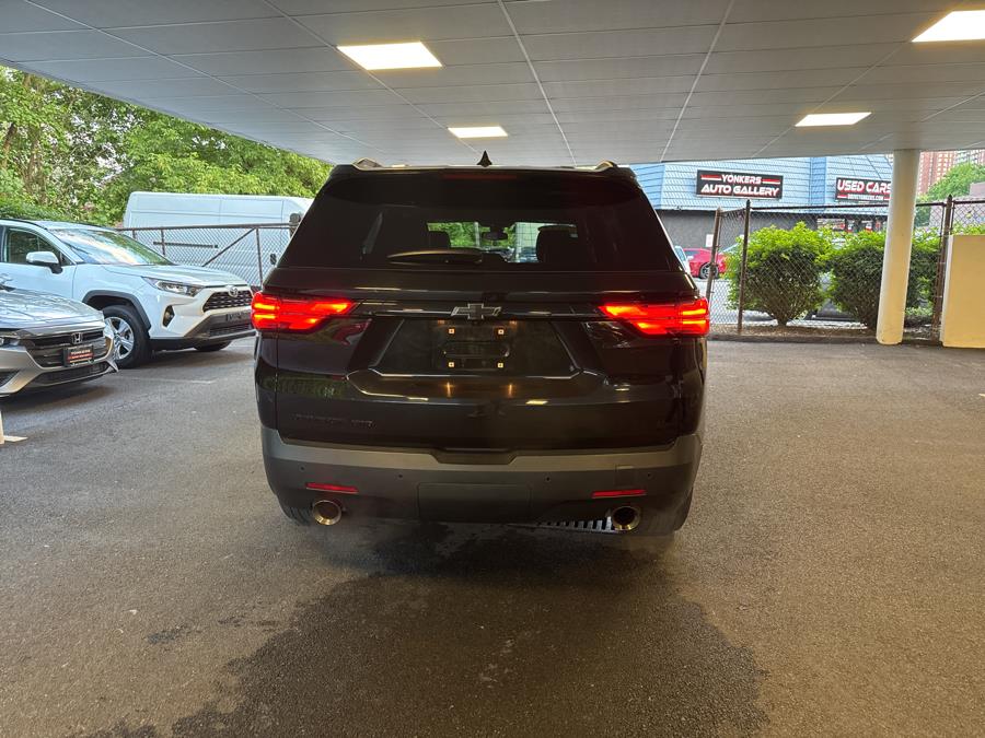 2023 Chevrolet Traverse AWD 4dr LT Leather photo