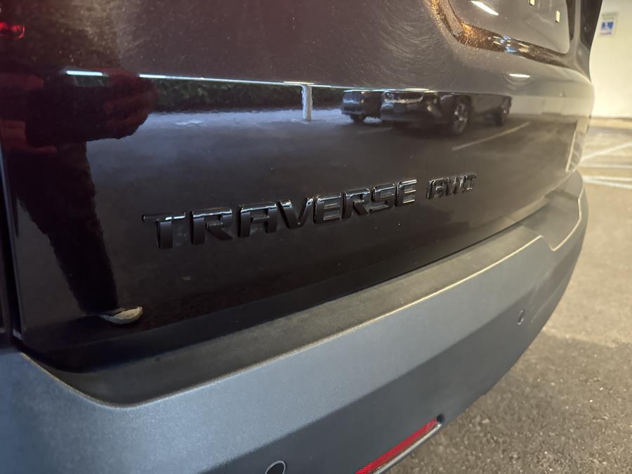 2023 Chevrolet Traverse AWD 4dr LT Leather photo