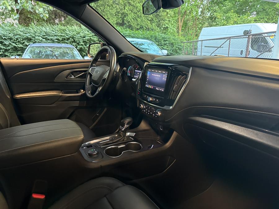 2023 Chevrolet Traverse AWD 4dr LT Leather photo