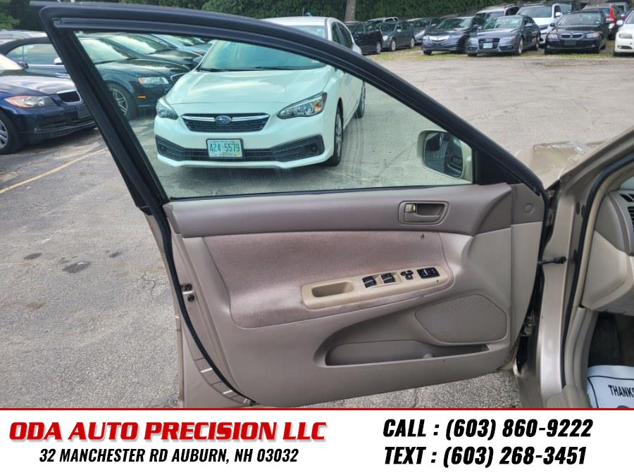 2002 Toyota Camry SE photo