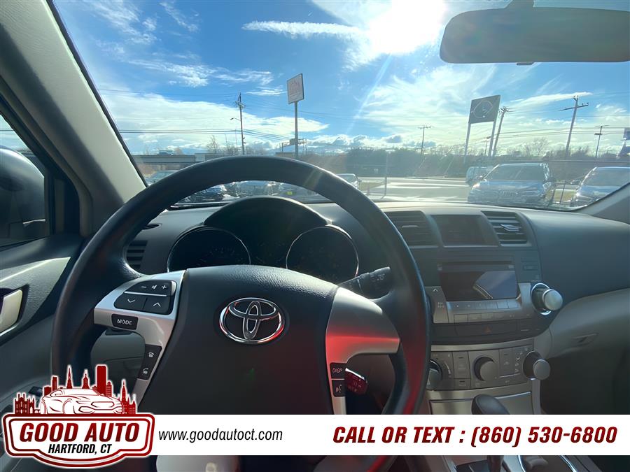 2011 Toyota Highlander photo