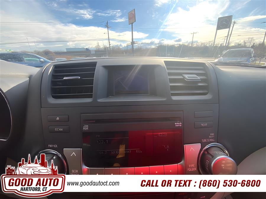 2011 Toyota Highlander photo