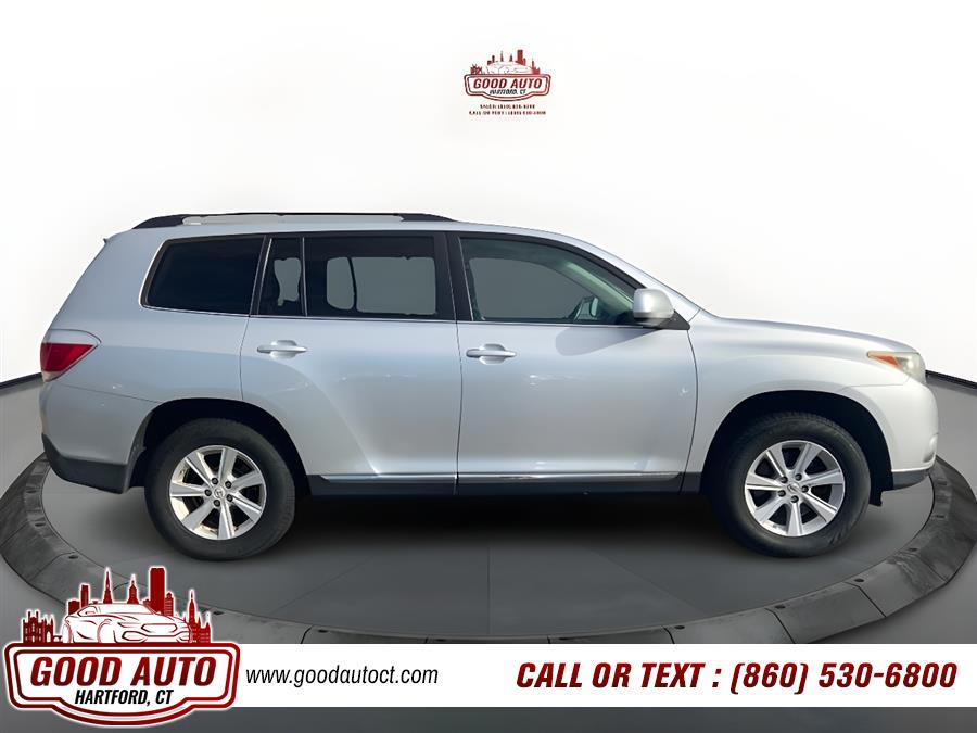2011 Toyota Highlander photo