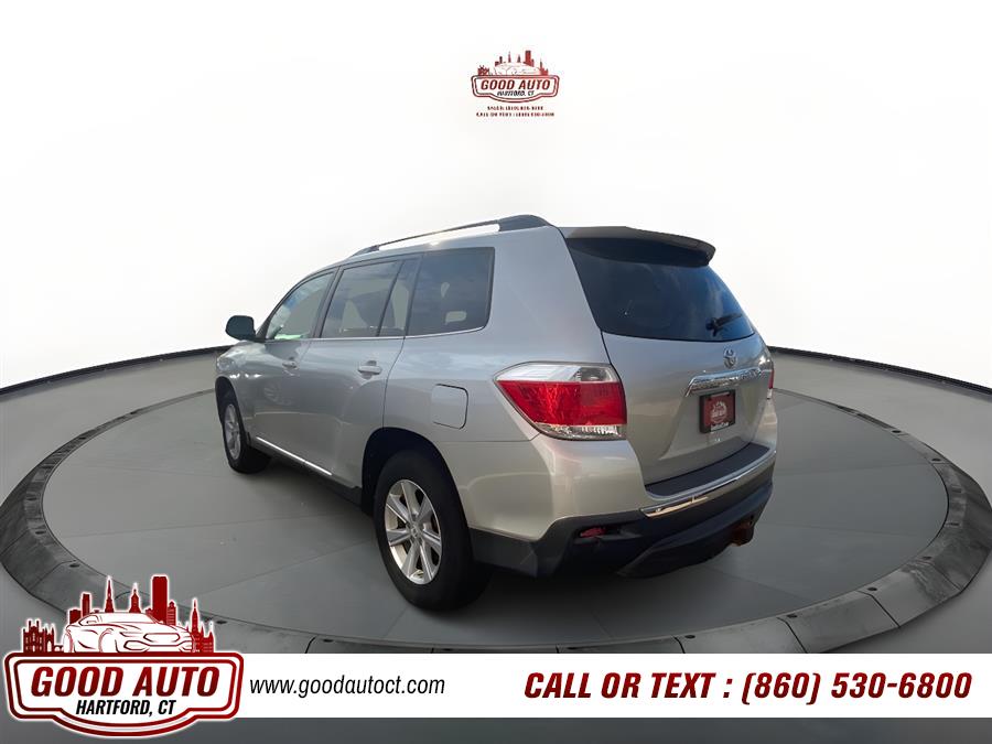 2011 Toyota Highlander photo