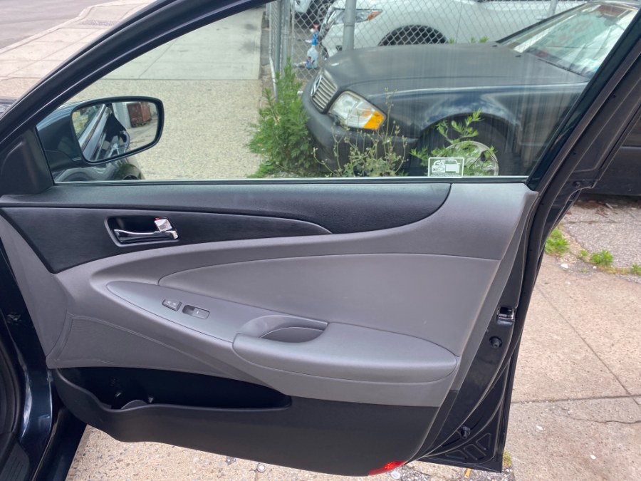 2013 Hyundai Sonata GLS photo