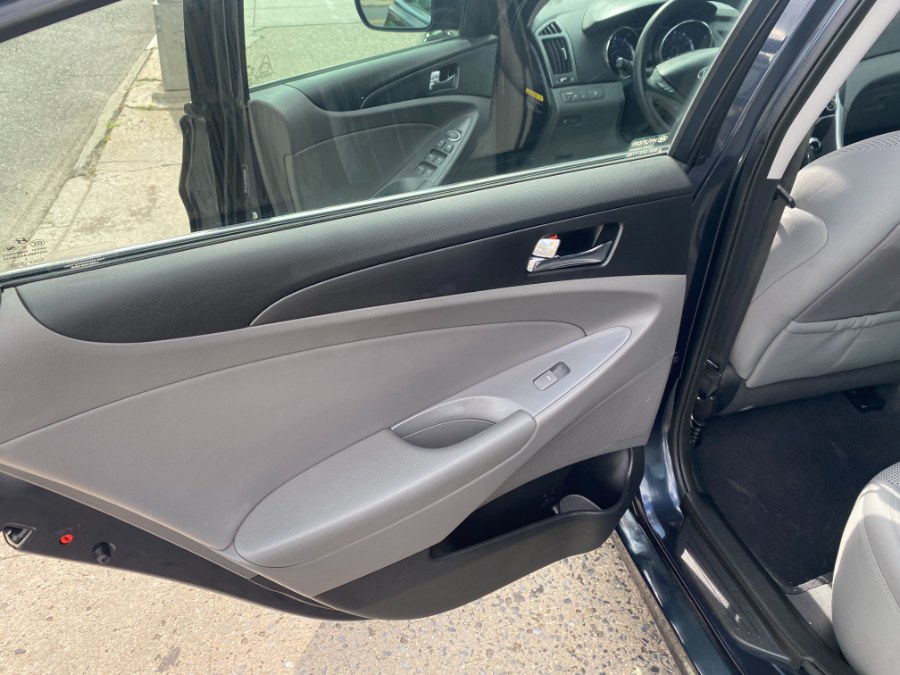 2013 Hyundai Sonata GLS photo