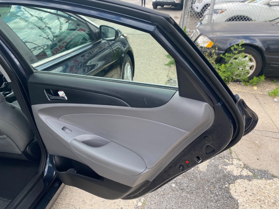 2013 Hyundai Sonata GLS photo