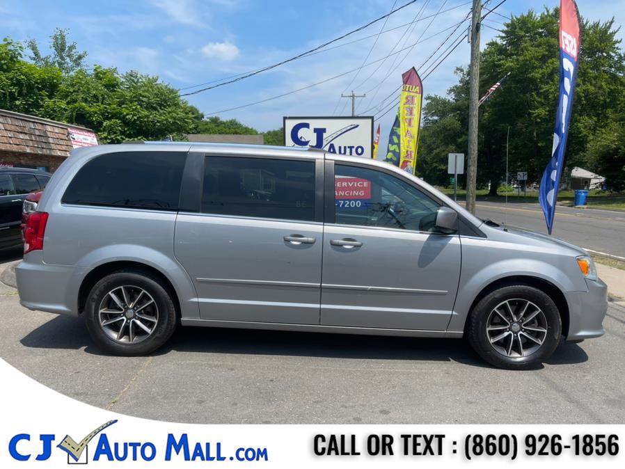 2017 Dodge Grand Caravan SXT Wagon photo