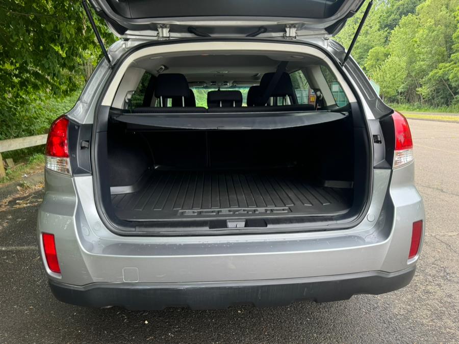 2011 Subaru Outback 2.5i Premium photo