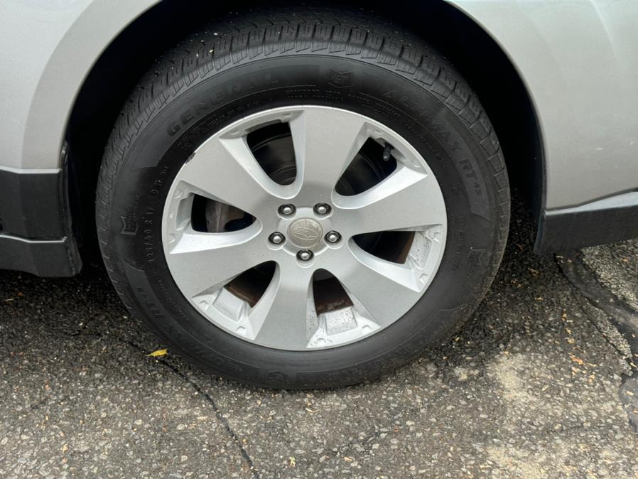 2011 Subaru Outback 2.5i Premium photo