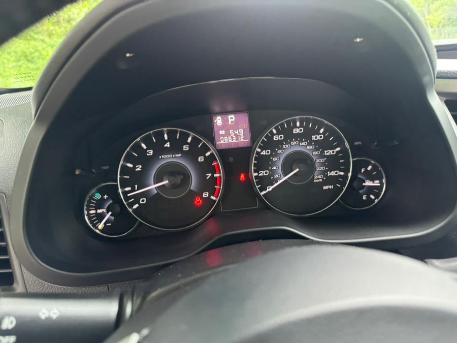 2011 Subaru Outback 2.5i Premium photo
