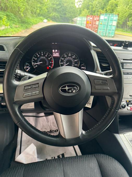 2011 Subaru Outback 2.5i Premium photo