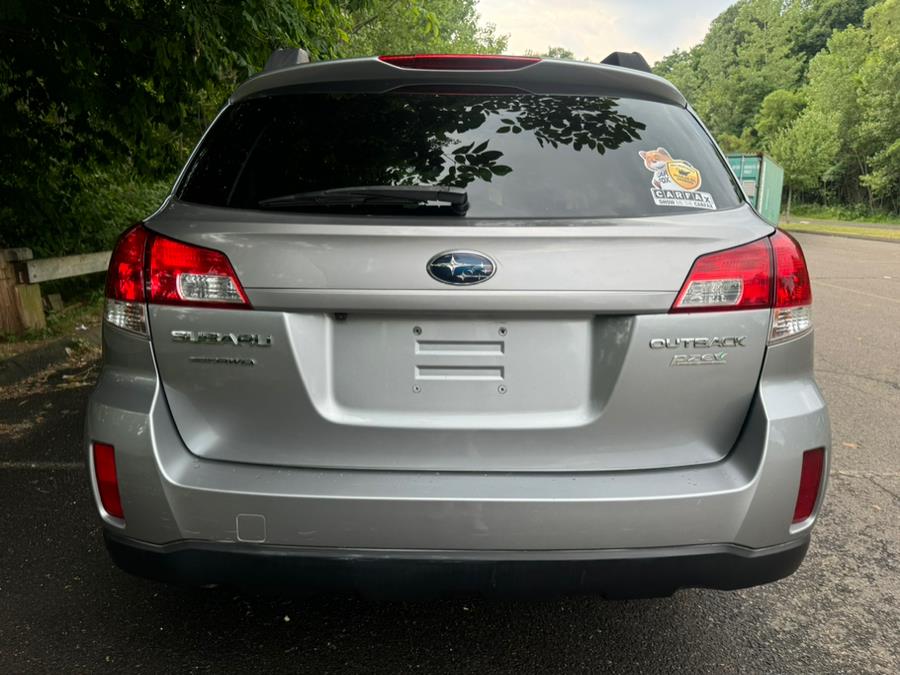 2011 Subaru Outback 2.5i Premium photo