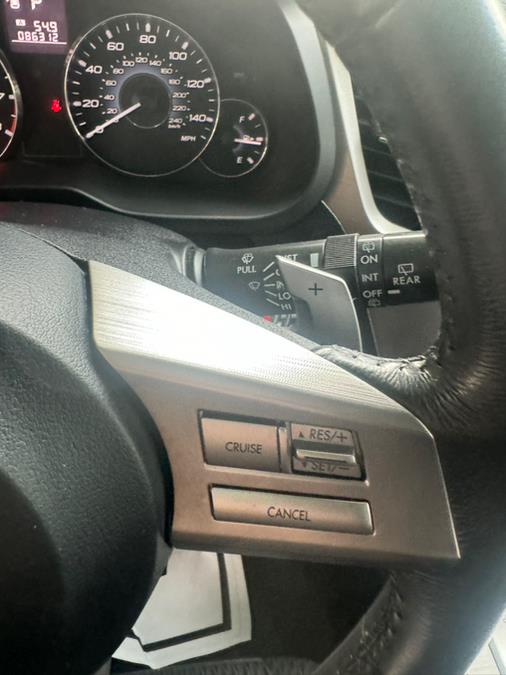 2011 Subaru Outback 2.5i Premium photo