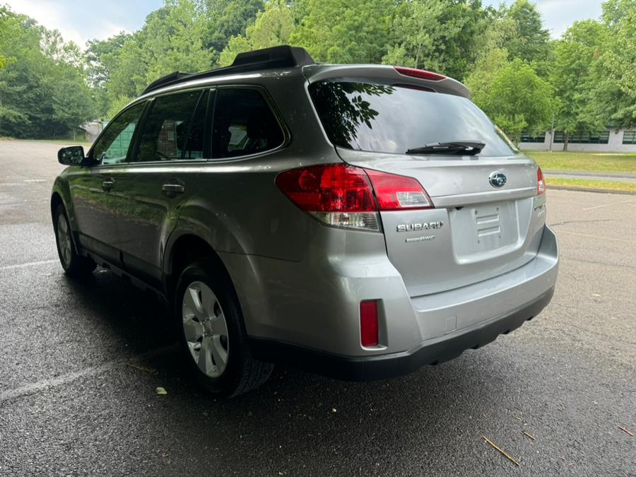2011 Subaru Outback 2.5i Premium photo
