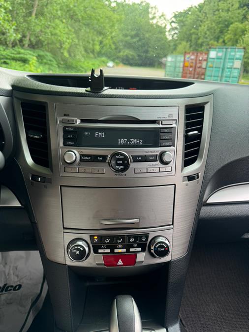 2011 Subaru Outback 2.5i Premium photo