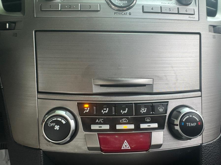 2011 Subaru Outback 2.5i Premium photo