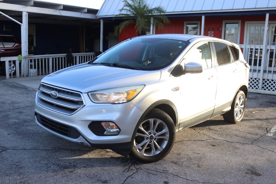 2017 Ford Escape SE FWD photo