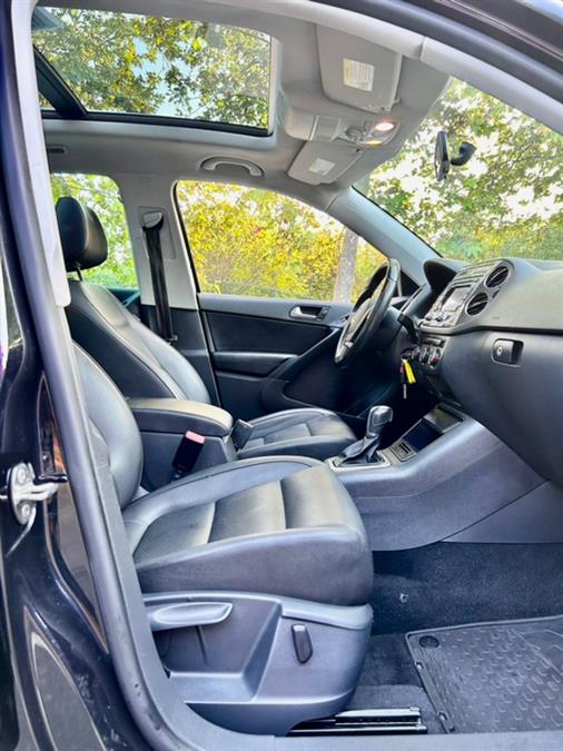 2013 Volkswagen Tiguan S photo