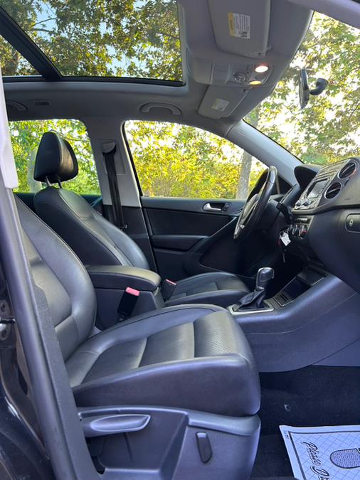 2013 Volkswagen Tiguan S photo