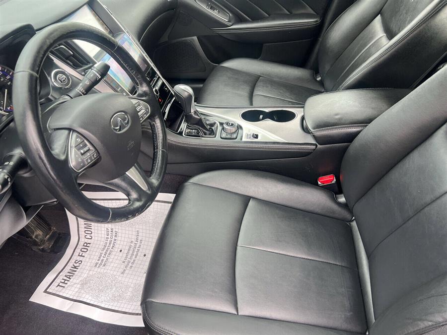 2014 Infiniti Q50 photo