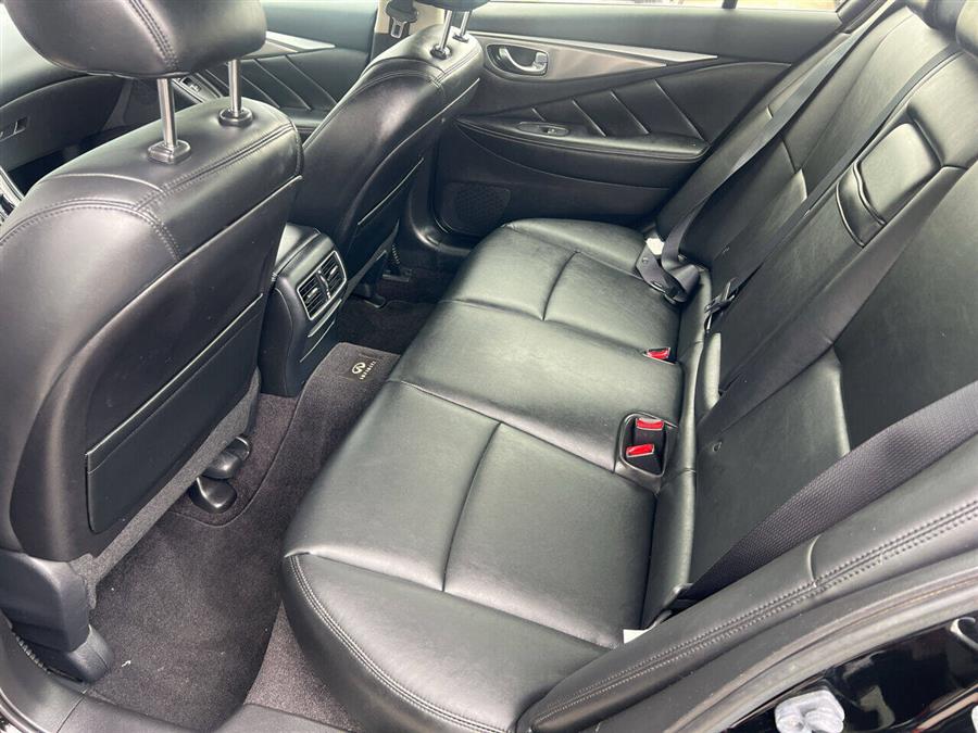 2014 Infiniti Q50 photo