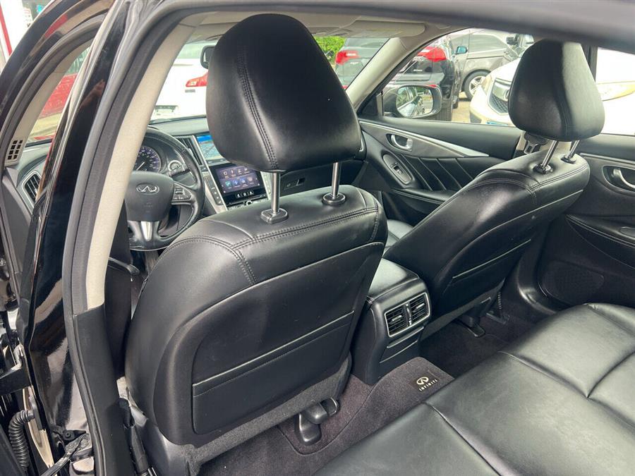 2014 Infiniti Q50 photo