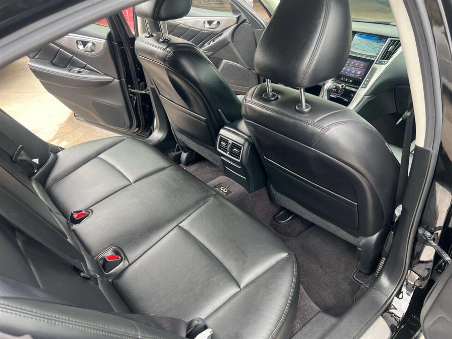 2014 Infiniti Q50 photo