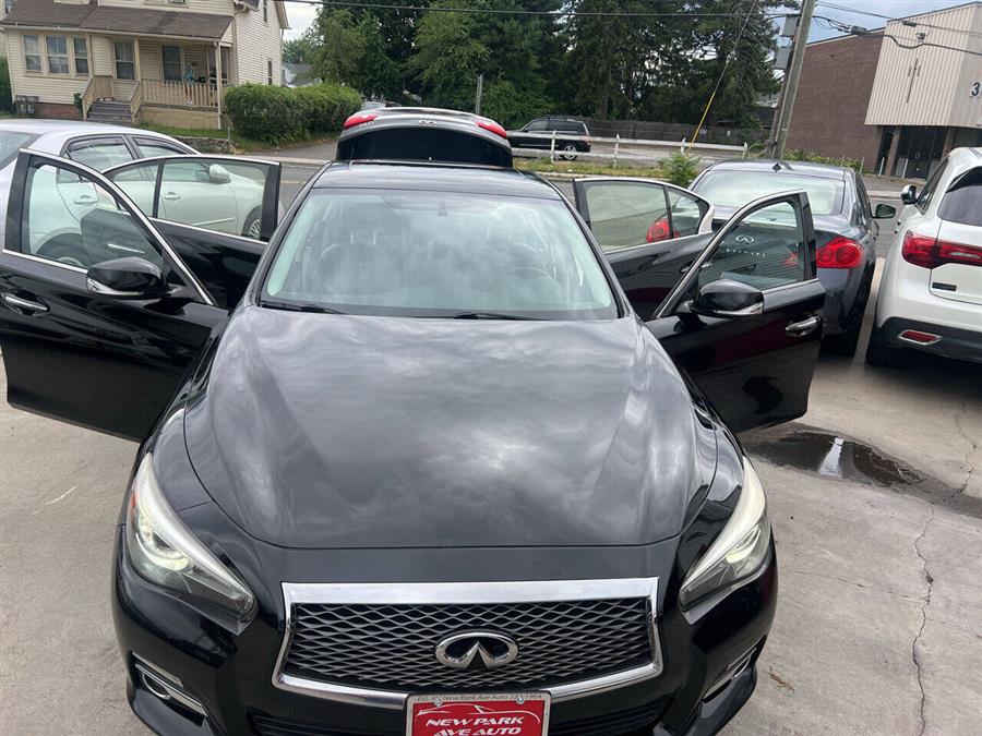 2014 Infiniti Q50 photo