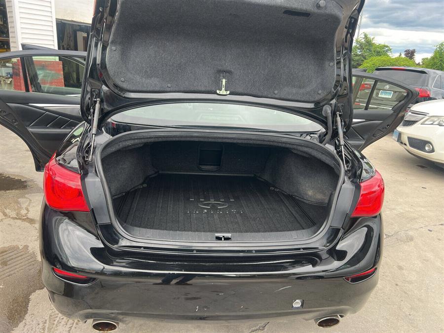 2014 Infiniti Q50 photo