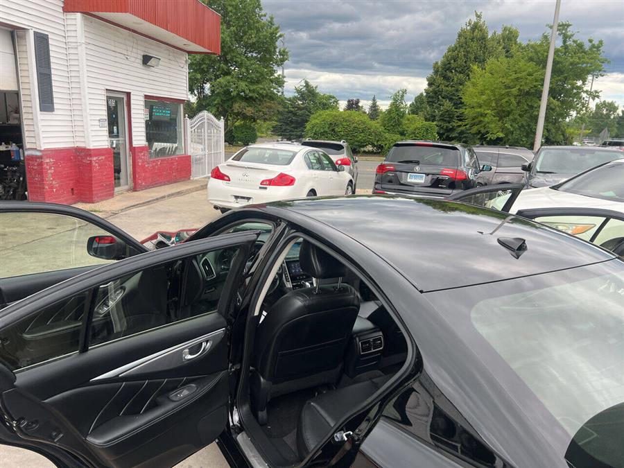 2014 Infiniti Q50 photo