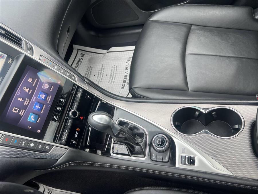 2014 Infiniti Q50 photo
