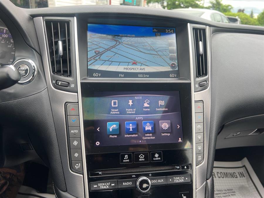 2014 Infiniti Q50 photo