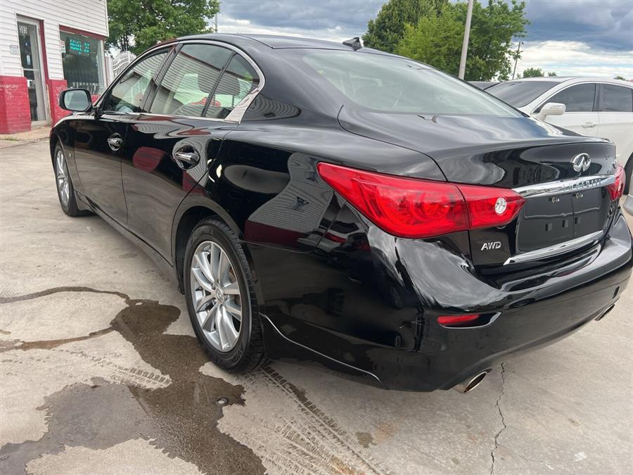 2014 Infiniti Q50 photo