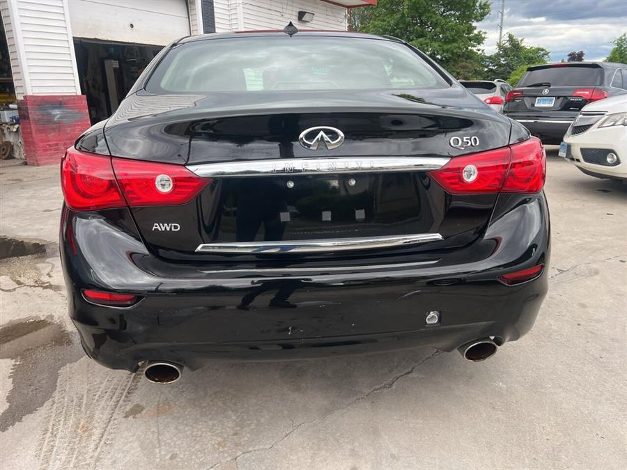 2014 Infiniti Q50 photo