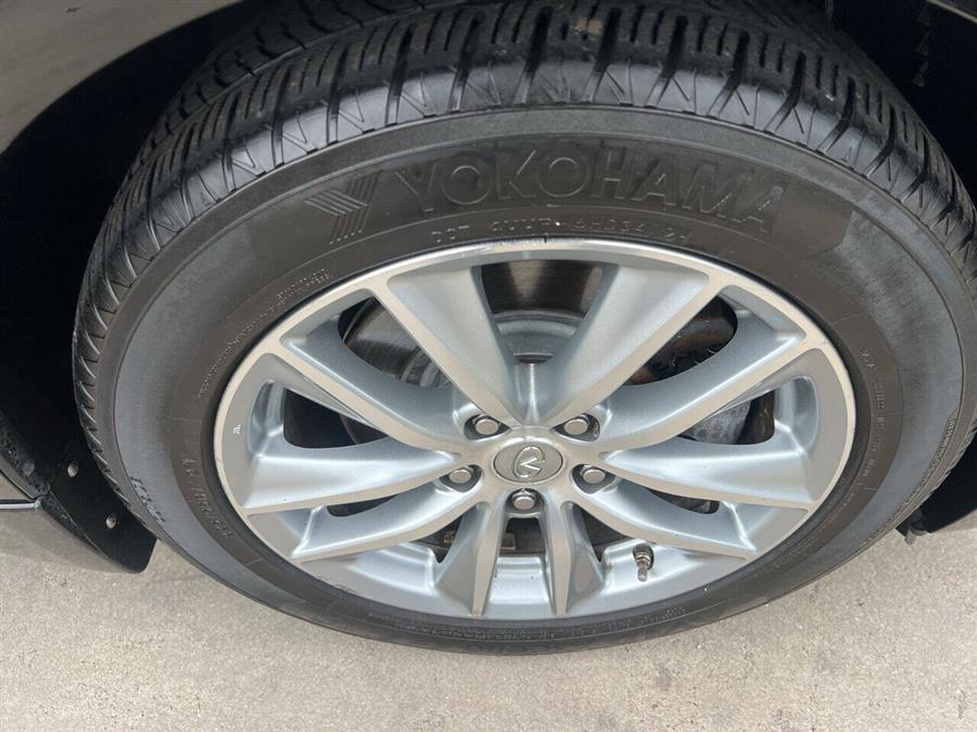 2014 Infiniti Q50 photo