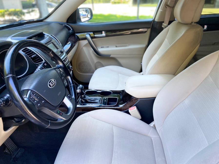 2014 Kia Sorento LX photo