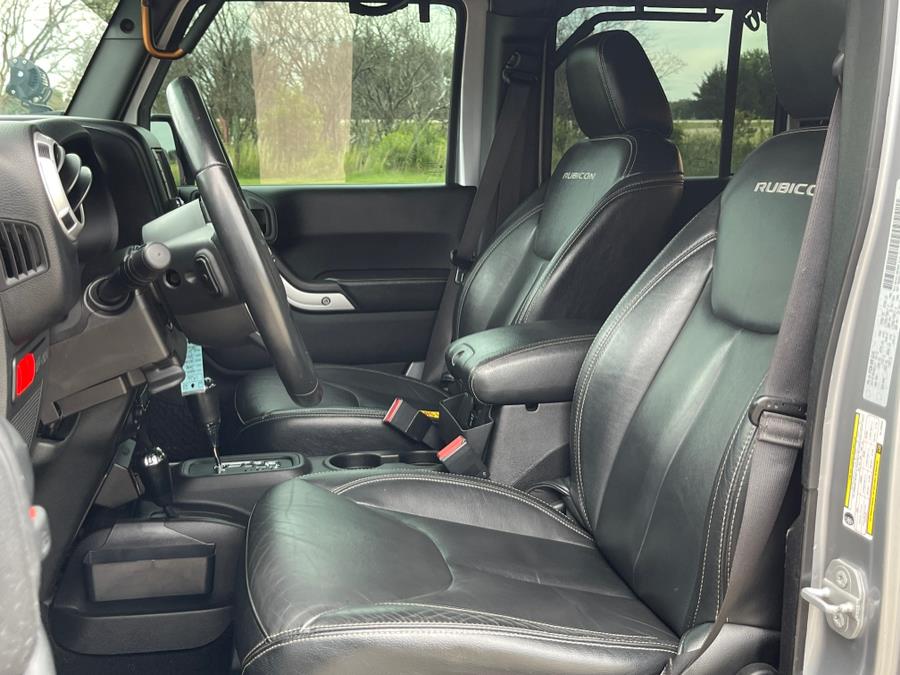 2016 Jeep Wrangler Unlimited Rubicon photo