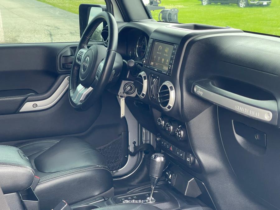 2016 Jeep Wrangler Unlimited Rubicon photo