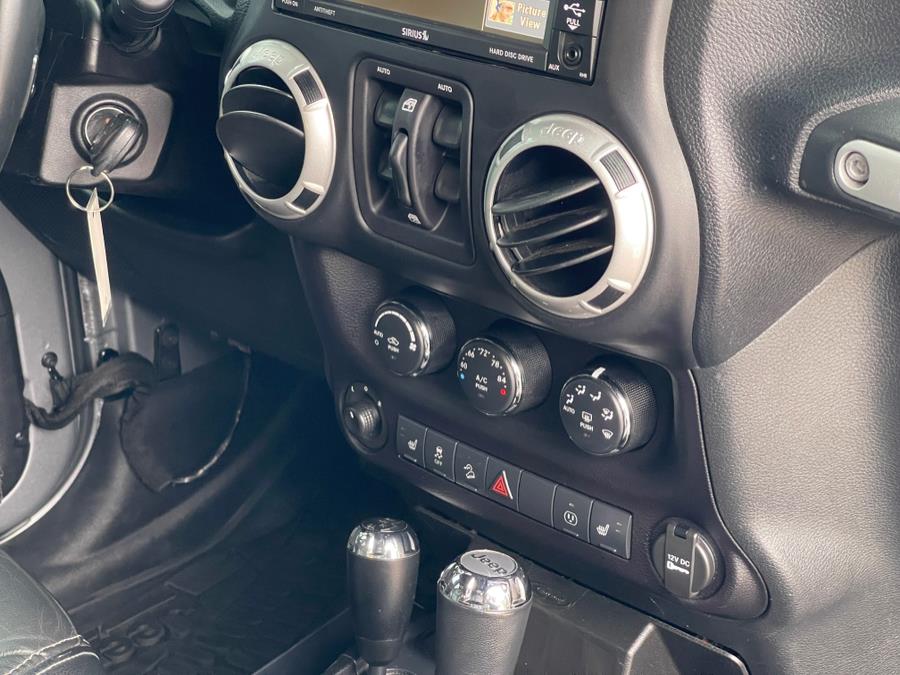2016 Jeep Wrangler Unlimited Rubicon photo