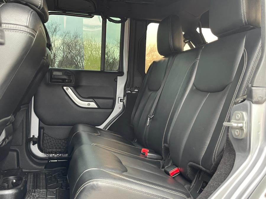 2016 Jeep Wrangler Unlimited Rubicon photo