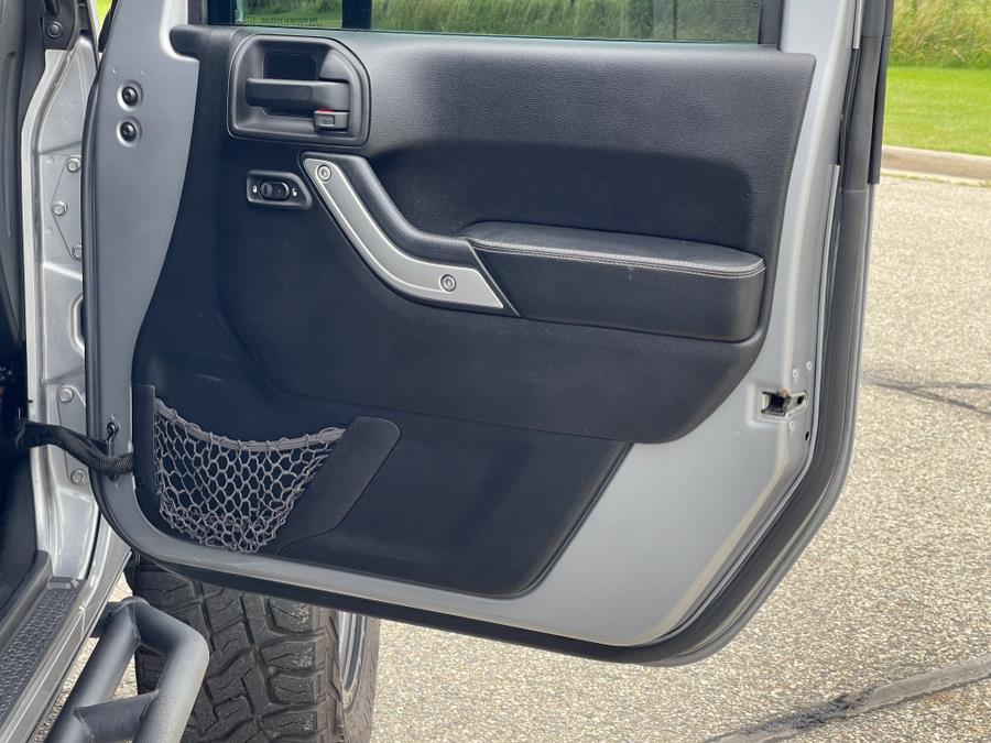 2016 Jeep Wrangler Unlimited Rubicon photo