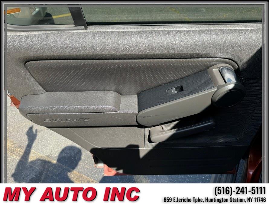 2010 Ford Explorer XLT photo
