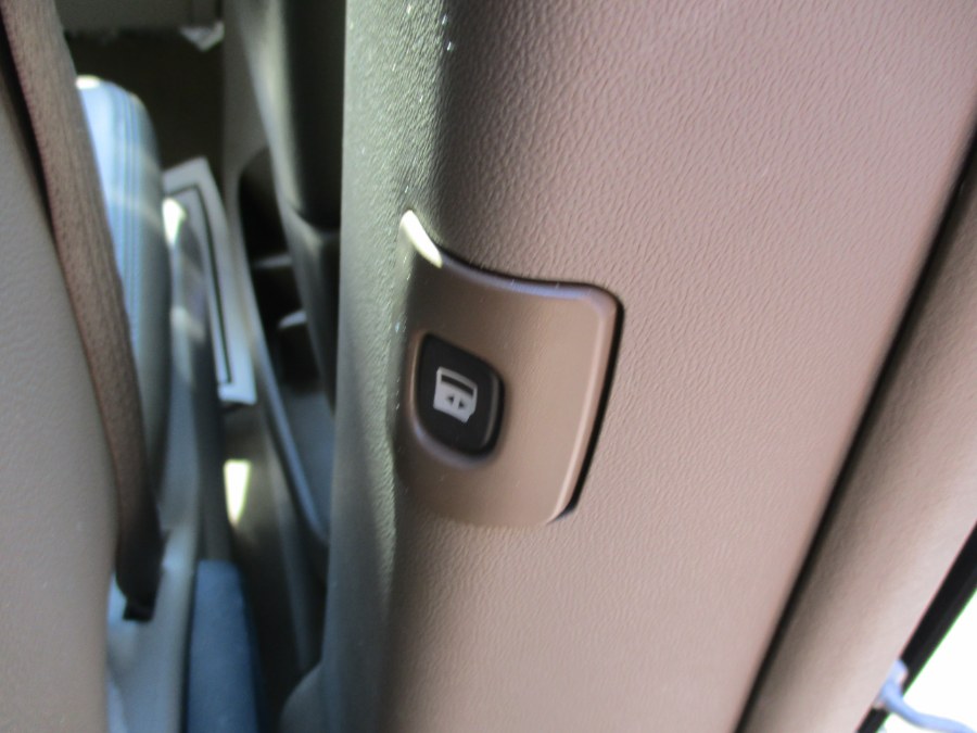 2016 Chrysler Town & Country 4dr Wgn Touring photo