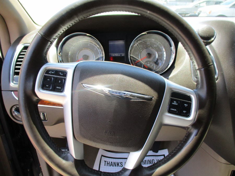 2016 Chrysler Town & Country 4dr Wgn Touring photo