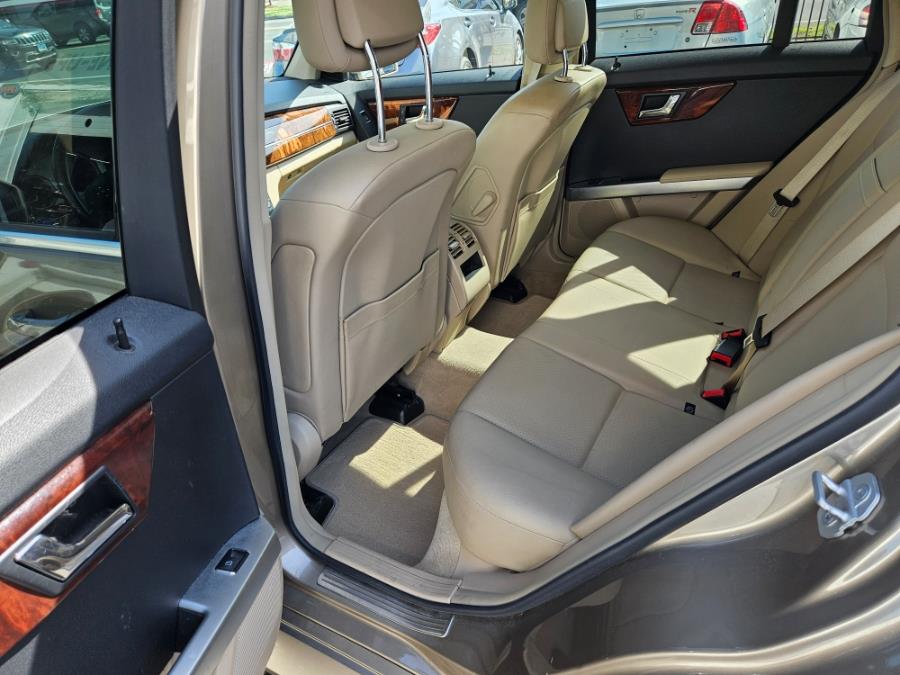 2010 Mercedes-Benz GLK-Class GLK350 photo