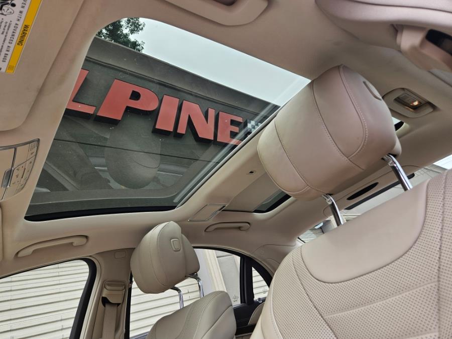 2016 Mercedes-Benz S-Class 4dr Sdn S 550 4MATIC photo