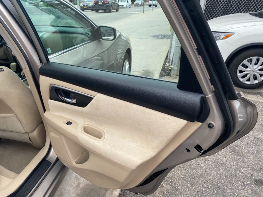 2013 Nissan Altima 2.5 photo