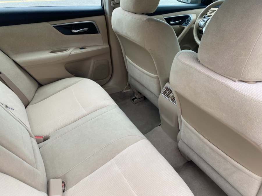 2013 Nissan Altima 2.5 photo