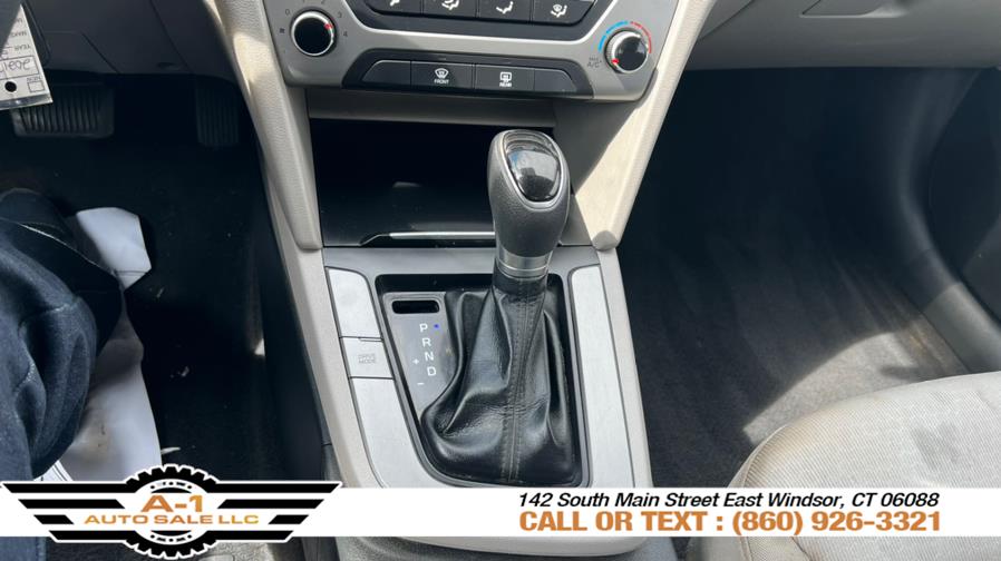2017 Hyundai Elantra SE 2.0L Auto (Alabama) photo